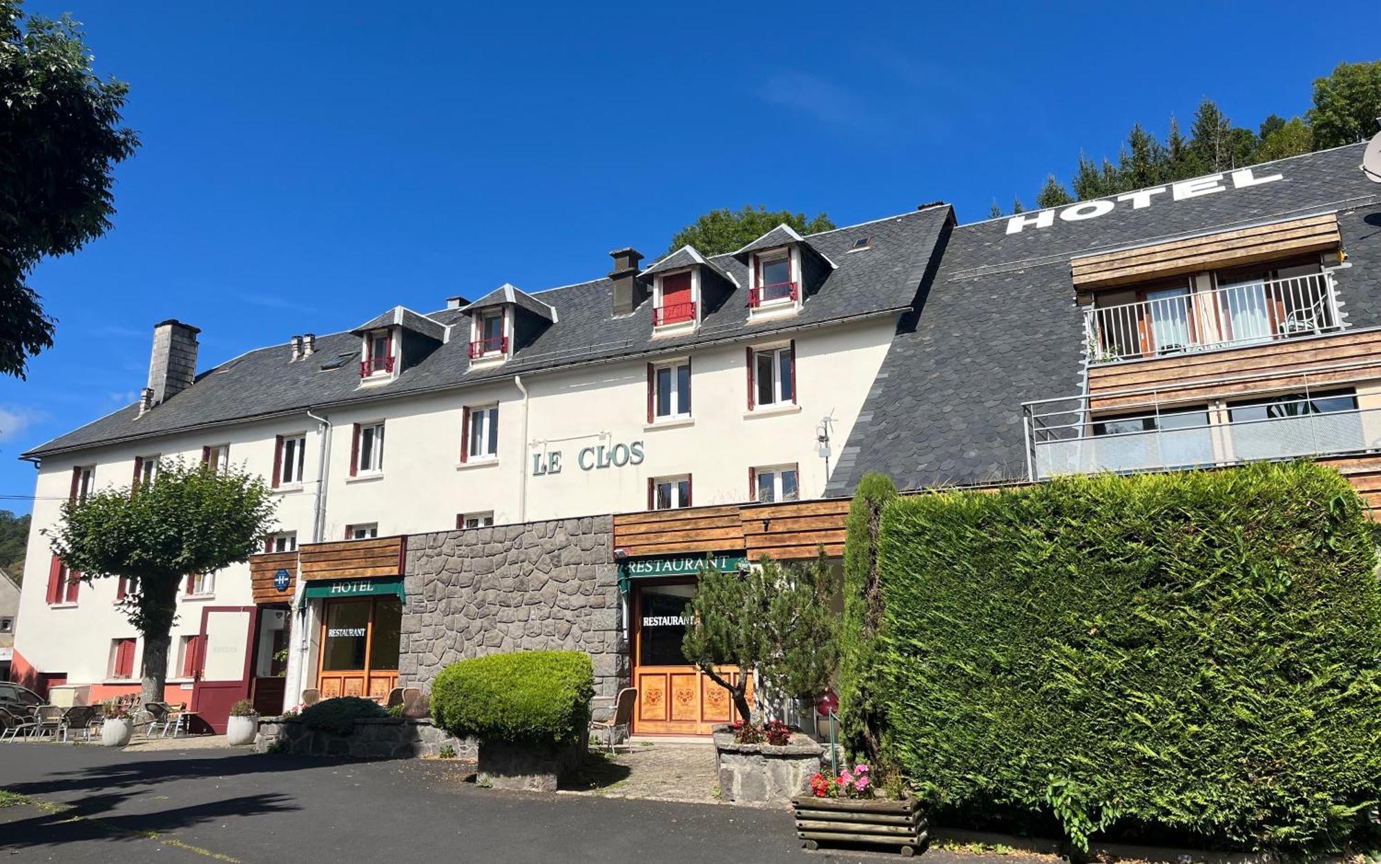 Hotel Restaurant Le Clos Besse-et-Saint-Anastaise Exterior foto